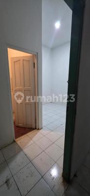 Dijual Rumah Kost 7 Kamar Baru Renovasi di Banjarbaru — foto 5