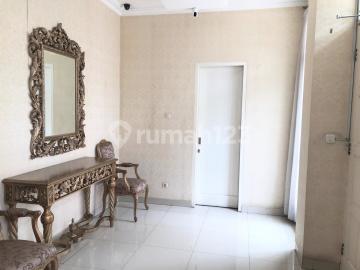 Kost 4 Lantai Exclusive Lincoln Drive Dormitory KT 27+1 — foto 2