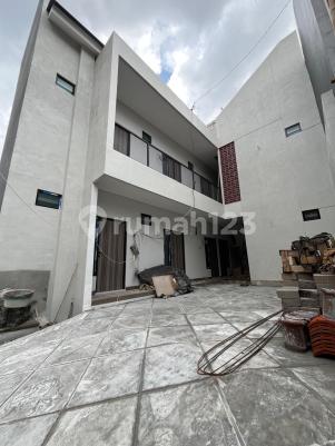 Kost Eksklusif 2 Lantai Full Furnished Seturan Caturtunggal Depok Sleman — foto 2