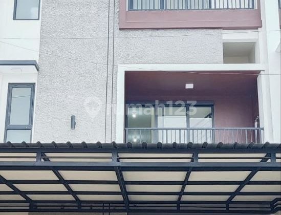 Rumah Kos Aktif 14 Kamar Full Furnish di Merjosari, Malang