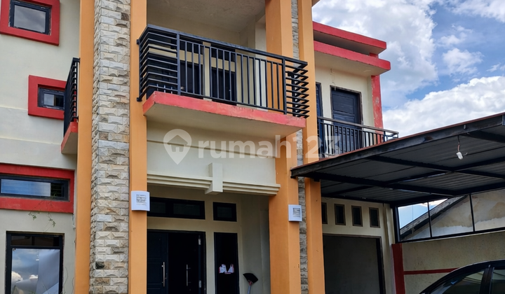 Rumah Mewah 2 Lantai di Kambu, Sangat Dekat Perkantoran dan Universitas UHO