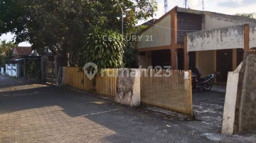 Tanah + Bangunan di Samirono, 300 m ke UNY (Cocok untuk Kos) — foto 2
